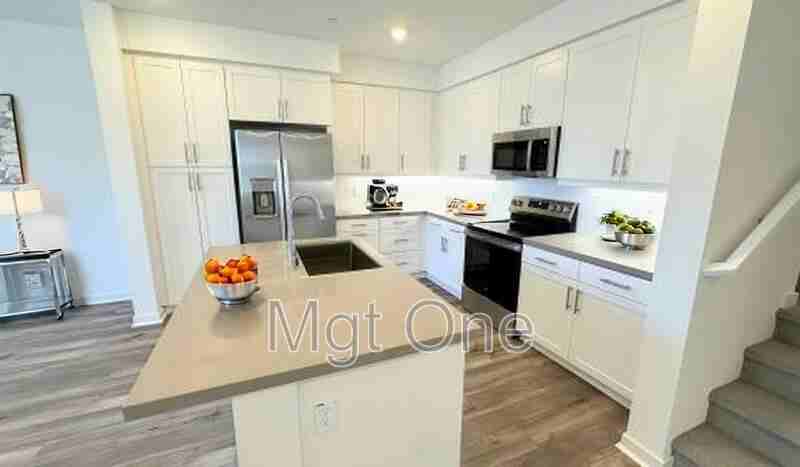 6111 Victoria Way - Photo 4 of 15