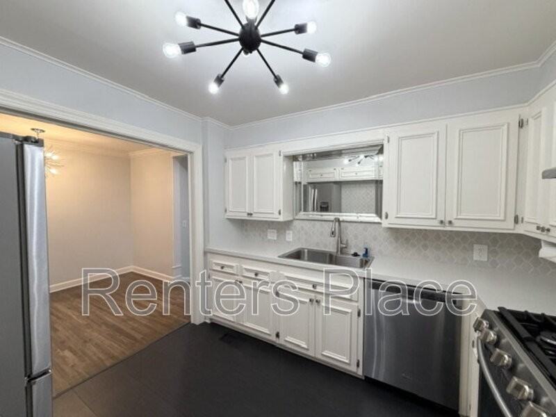 5325 E 17th St - Photo 7 of 16
