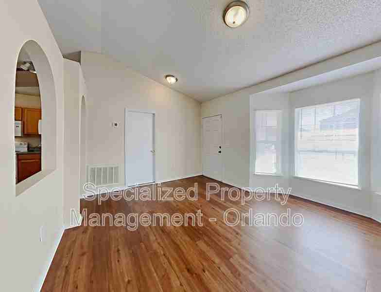 315 Salmon Ct - Photo 4 of 15
