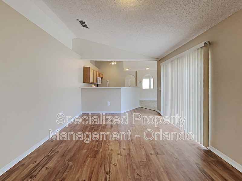315 Salmon Ct - Photo 7 of 15