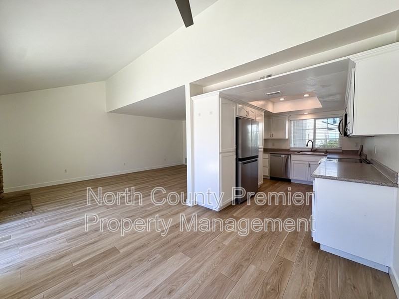 2995 Lexington Cir - Photo 7 of 34
