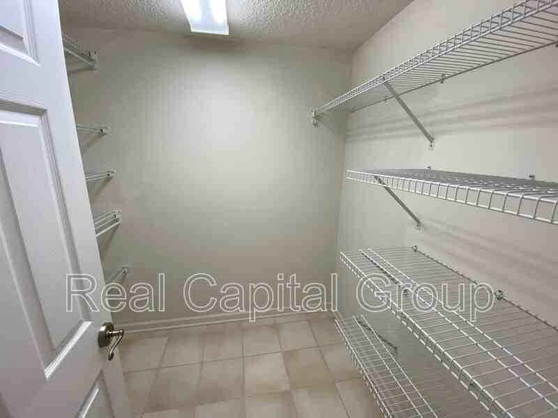 71 Berwick Ln - Photo 5 of 27