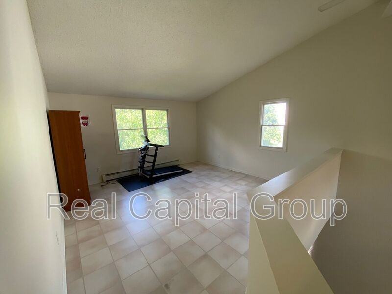 71 Berwick Ln - Photo 7 of 27