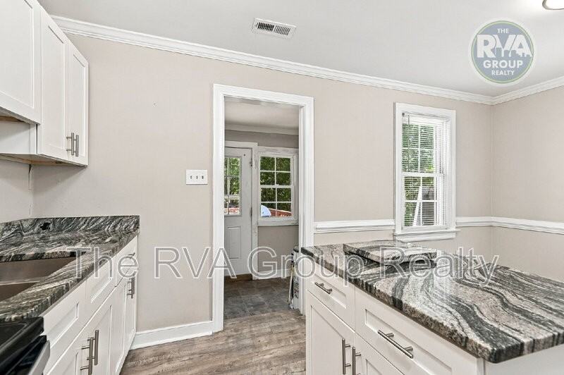 2212 E Nine Mile Rd - Photo 7 of 22