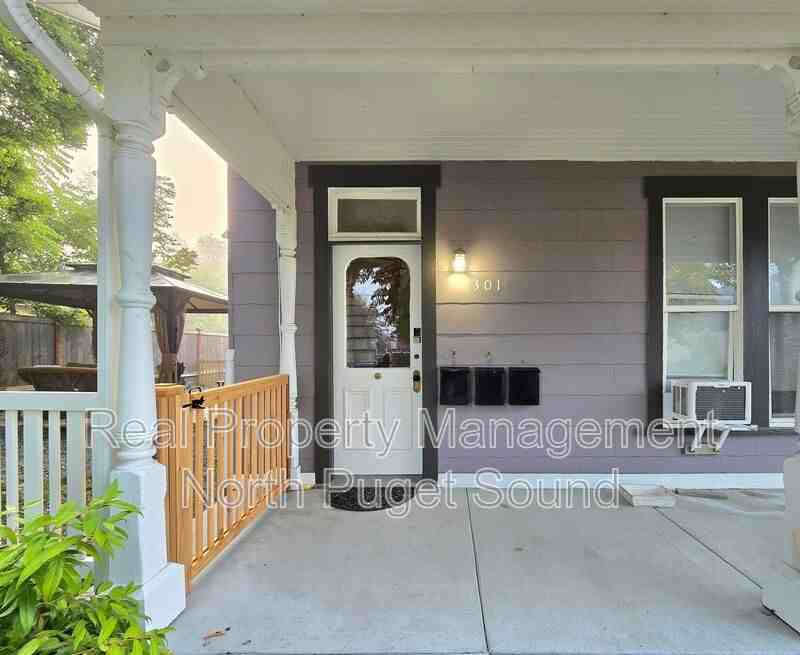 301 Avenue B #2 - Photo 2 of 13