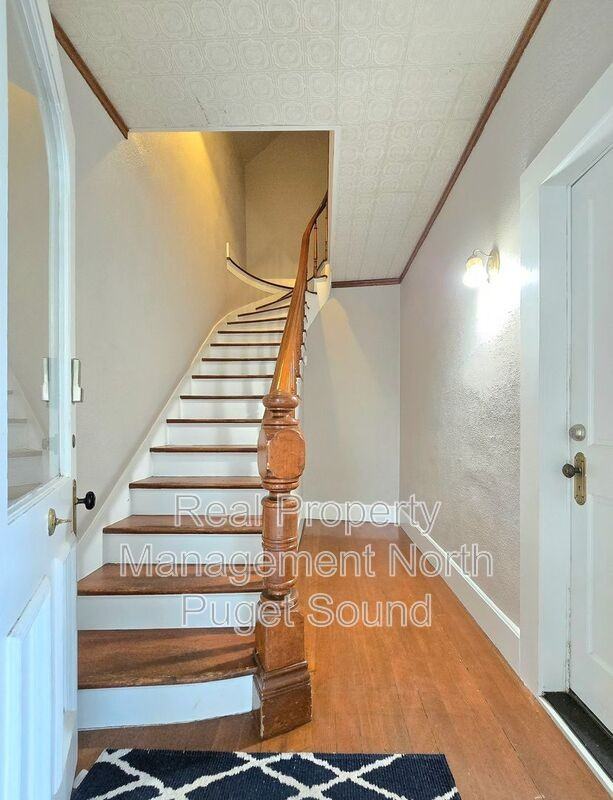 301 Avenue B #2 - Photo 3 of 13