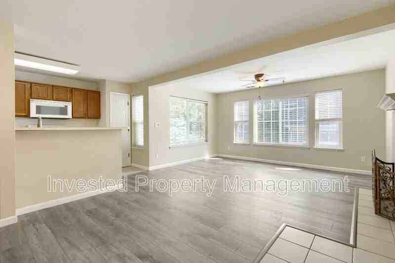 6755 S Ivy St #B6 - Photo 3 of 18