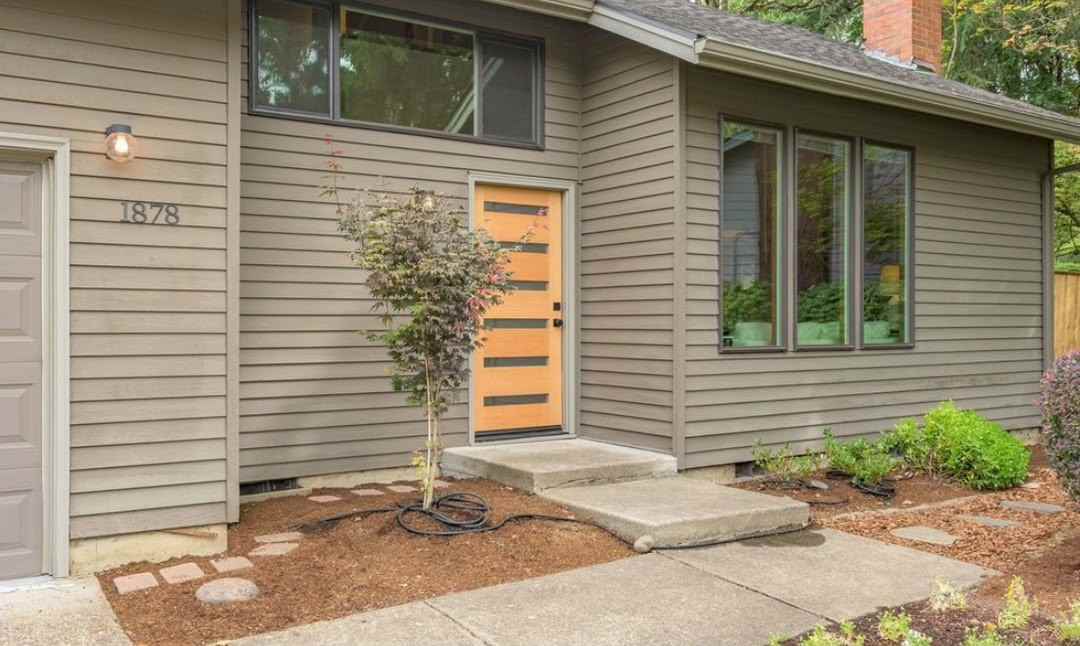 1878 Russet Drive - Photo 2 of 42