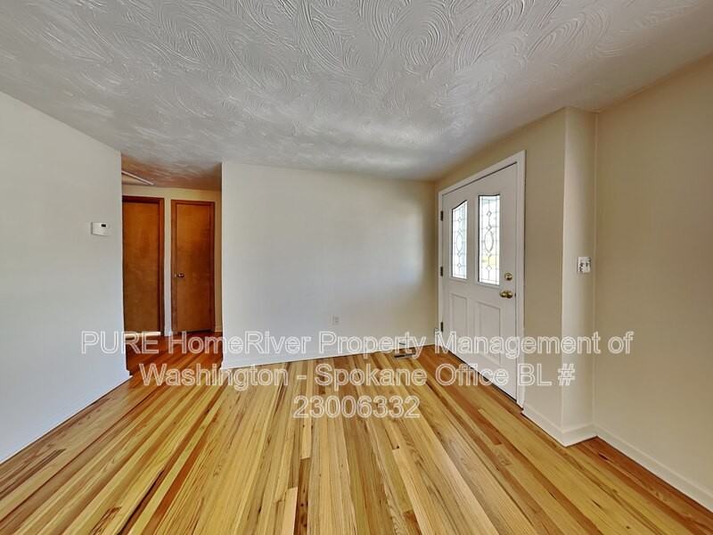2831 W Wabash Ave - Photo 2 of 28