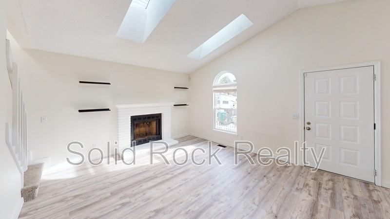 6620 Montarbor Dr - Photo 3 of 21