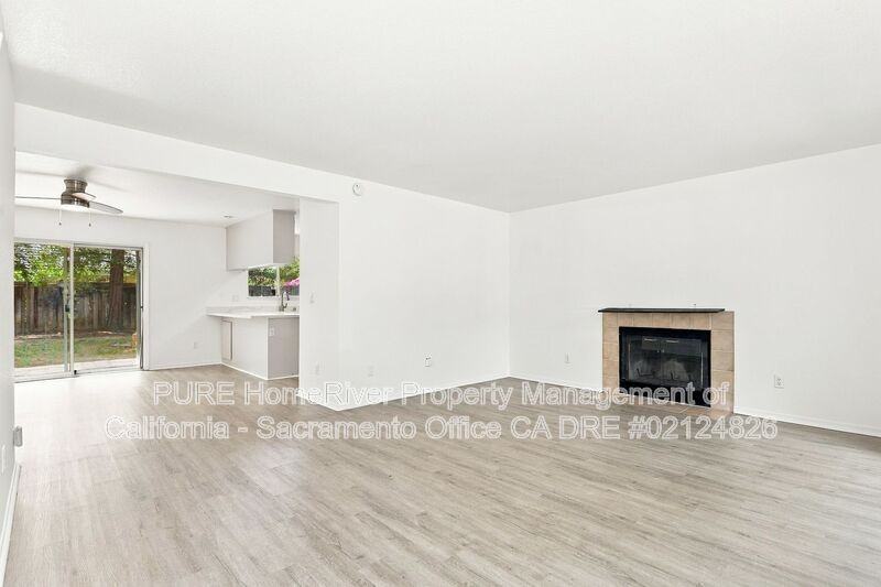 2224 Glacier Dr - Photo 2 of 25
