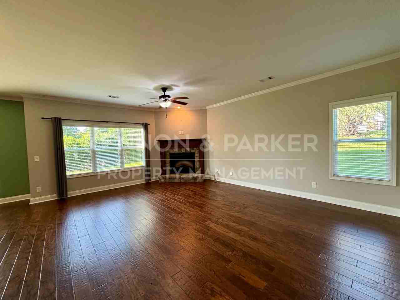 152 Woodstream Dr - Photo 6 of 36
