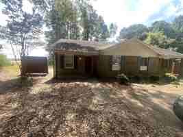 featured image of 10 S Creek Rd