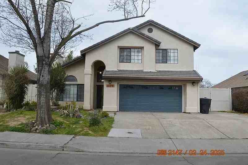 625 Berlin Way - Photo 2 of 43