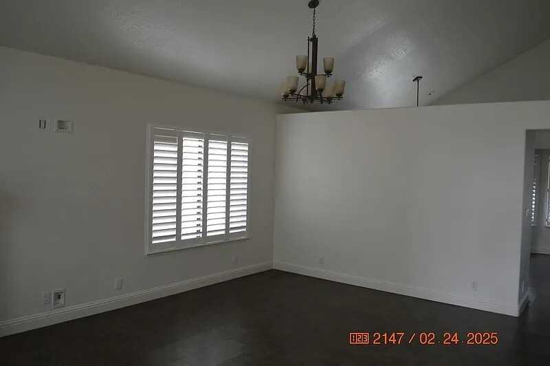 625 Berlin Way - Photo 4 of 43