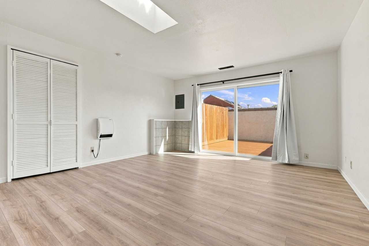 249 Arroyo Seco - Photo 2 of 20