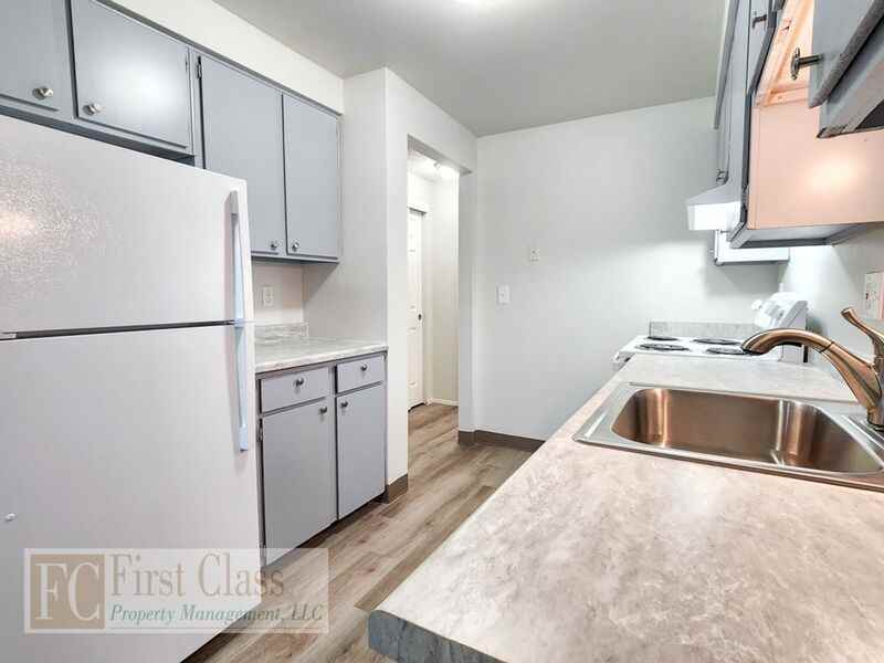 1376 Ne 186th Ave - Photo 6 of 20