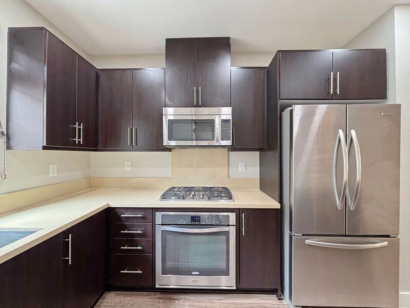 7911 Modern Oasis Dr - Photo 4 of 35