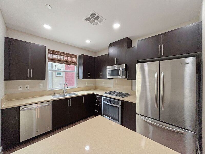 7911 Modern Oasis Dr - Photo 5 of 35