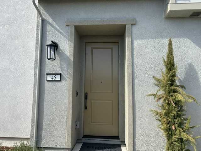 14545 Southpointe Dr - Photo 2 of 37