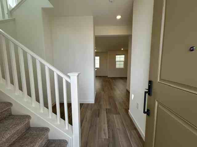 14545 Southpointe Dr - Photo 3 of 37