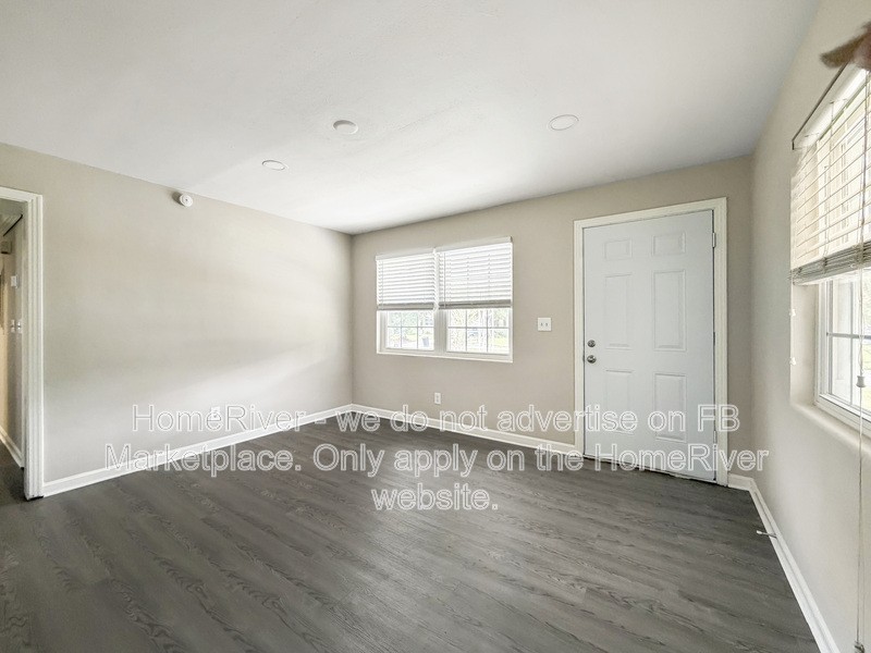 5508 Moret Dr E - Photo 7 of 23