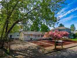 featured image of 350 Se Lilly Ave #2