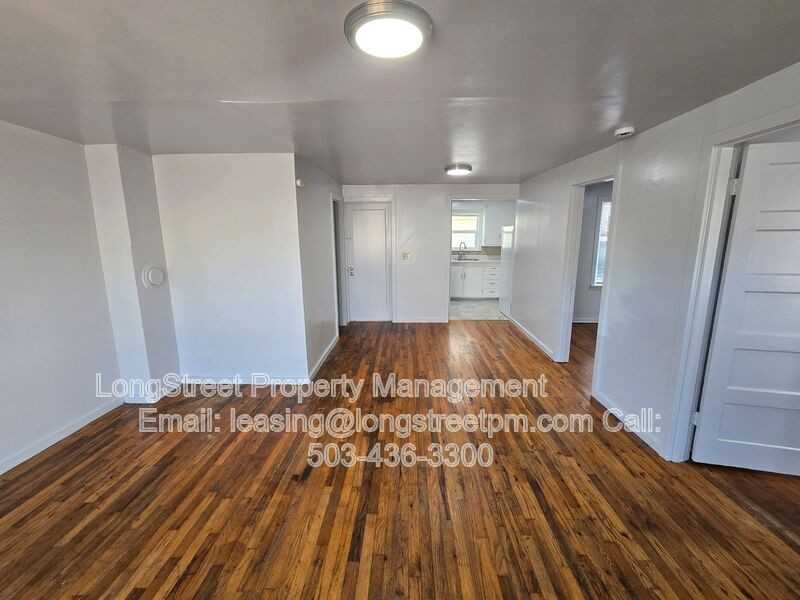 350 Se Lilly Ave #2 - Photo 6 of 22