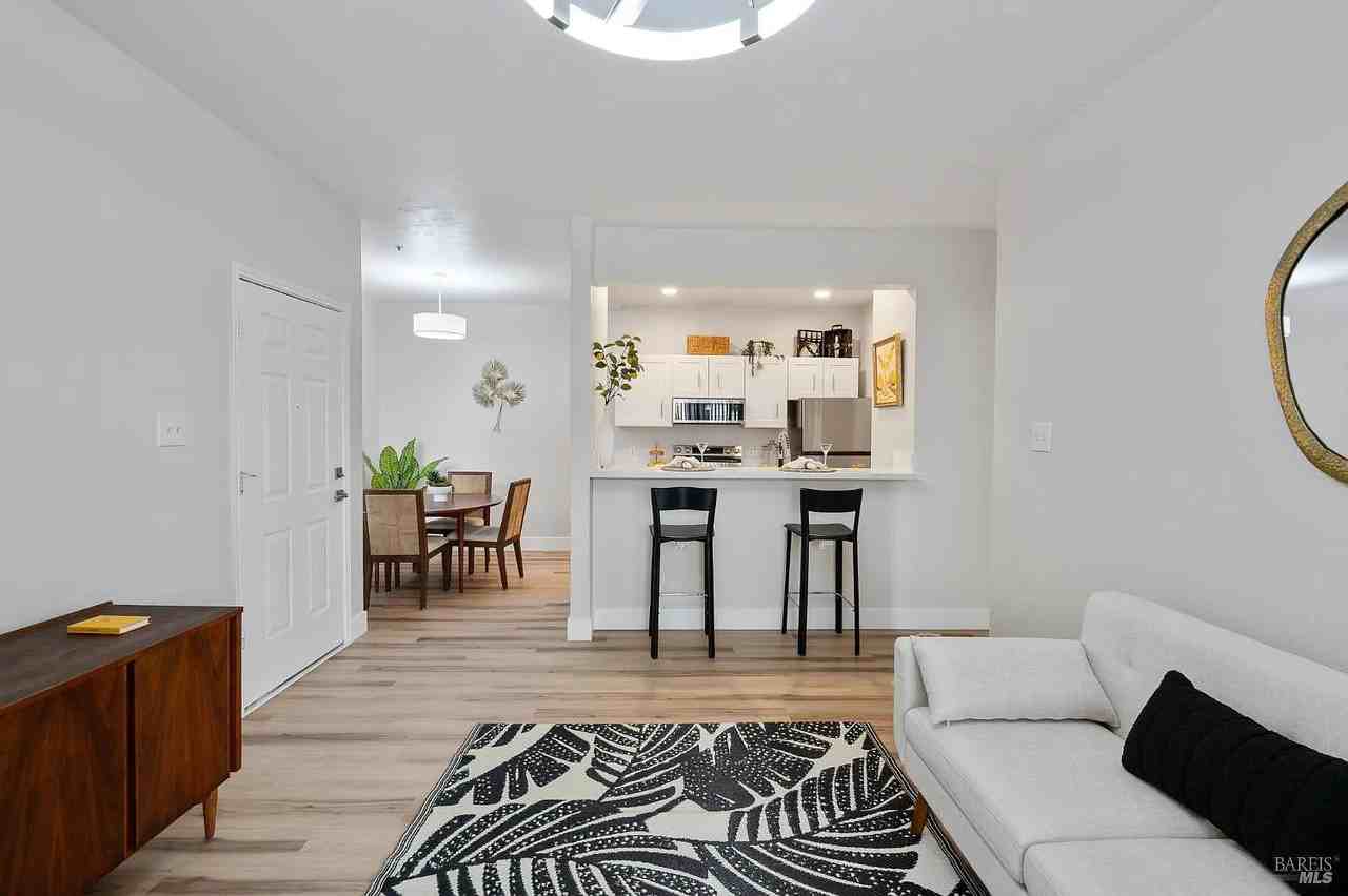 1201 Glen Cove Pkwy #1203 - Photo 6 of 19