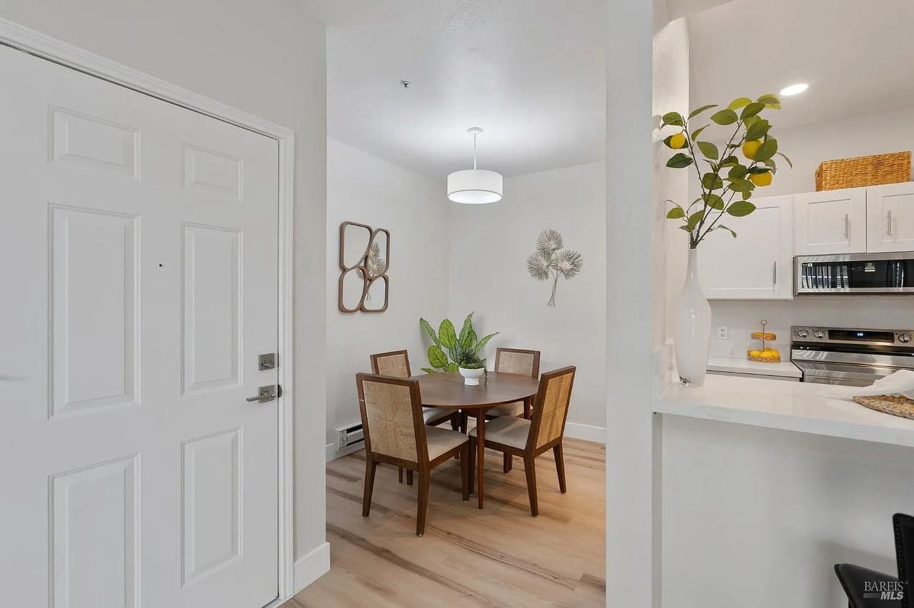 1201 Glen Cove Pkwy #1203 - Photo 7 of 19