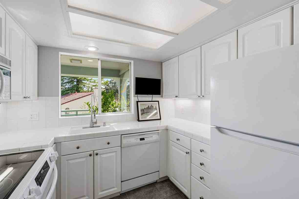 1501 Ptarmigan Dr #1C - Photo 2 of 17