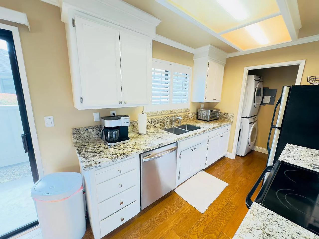 1053 Riker St #1 - Photo 2 of 18