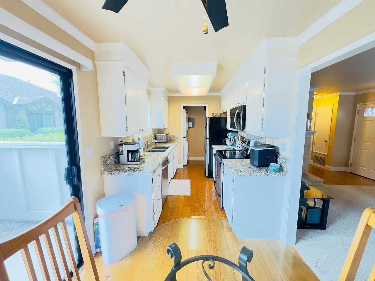 1053 Riker St #1 - Photo 4 of 18