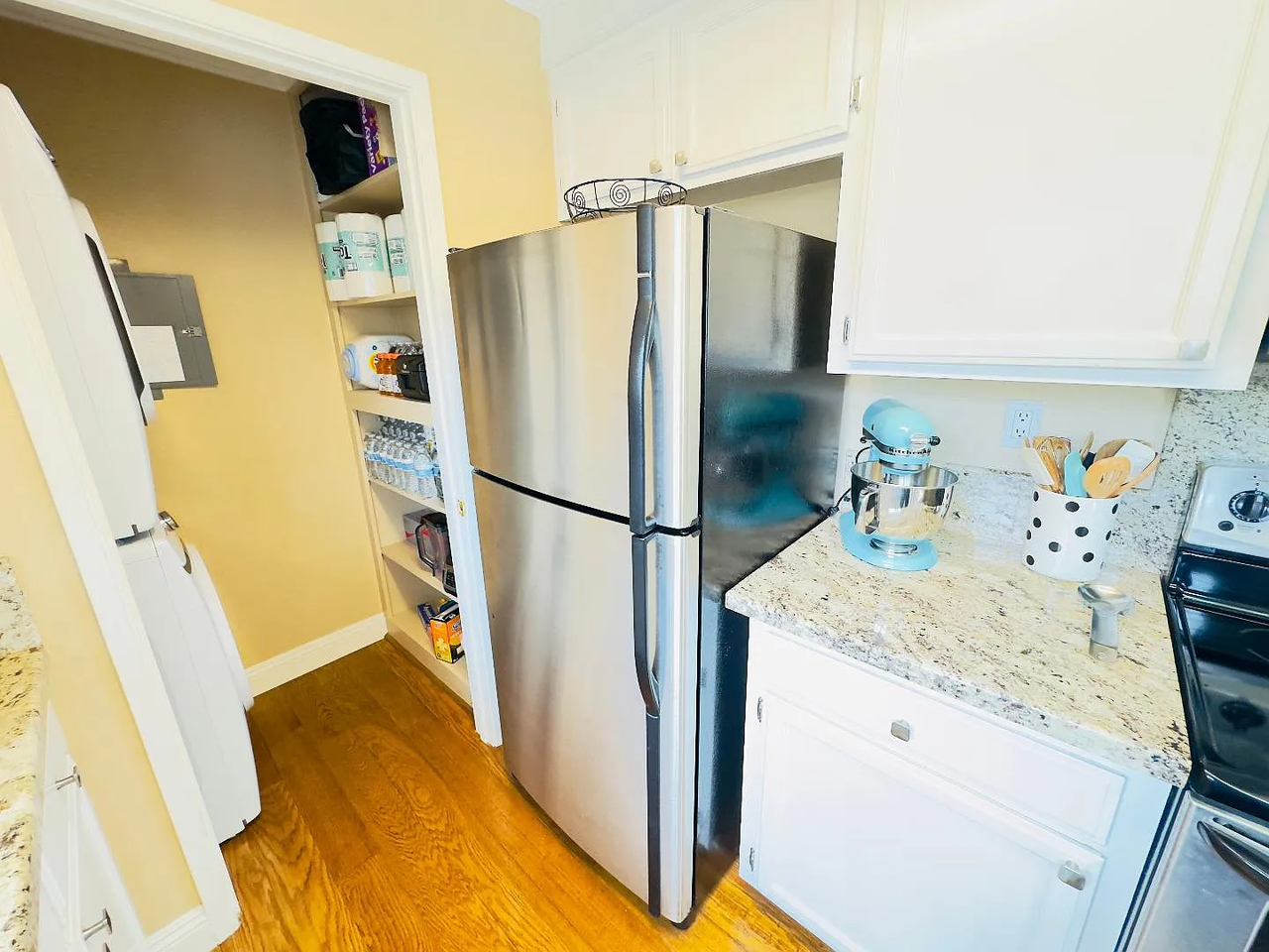 1053 Riker St #1 - Photo 5 of 18