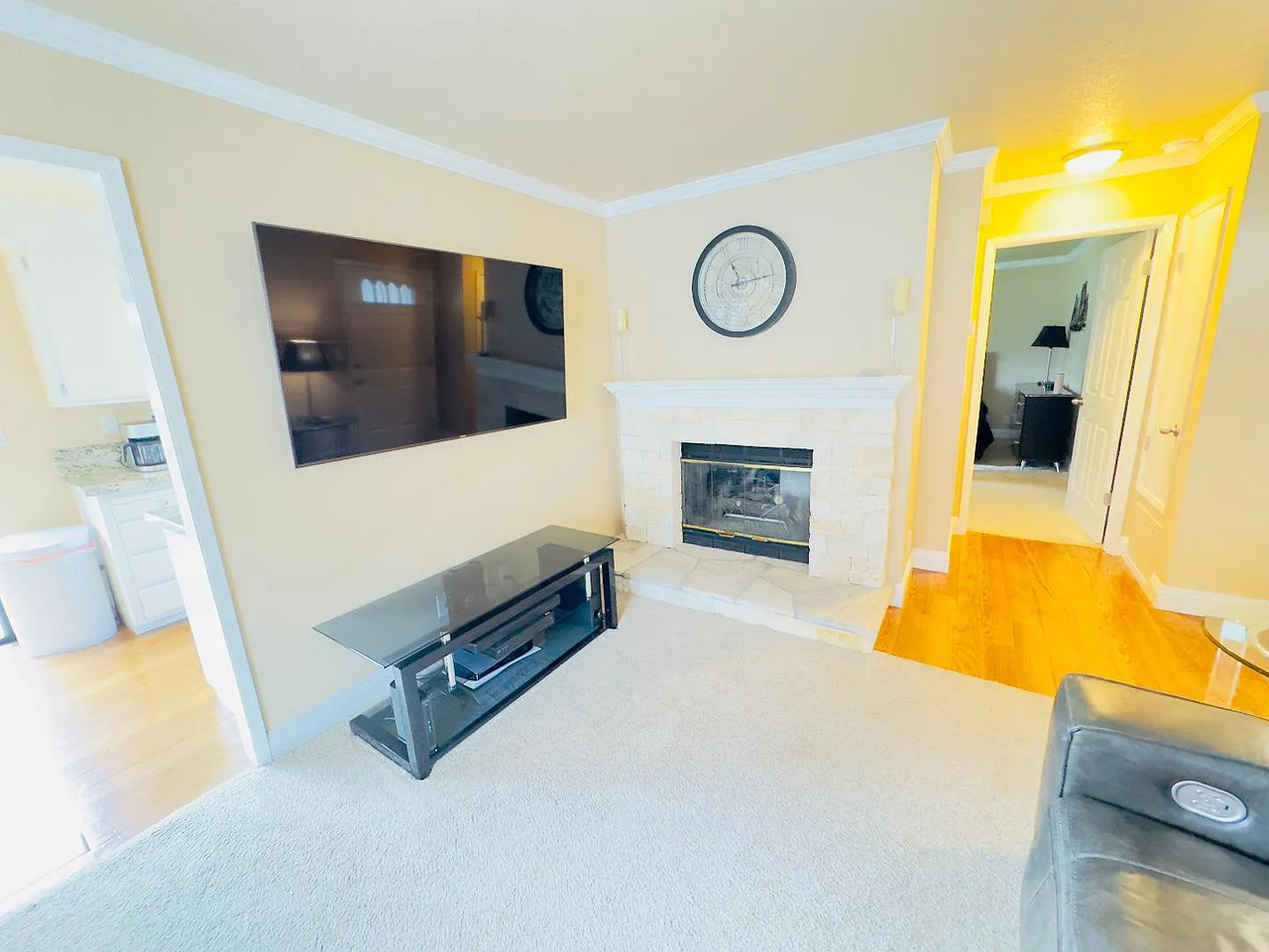 1053 Riker St #1 - Photo 7 of 18