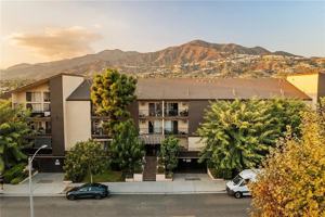 featured image of 365 Burchett St #303