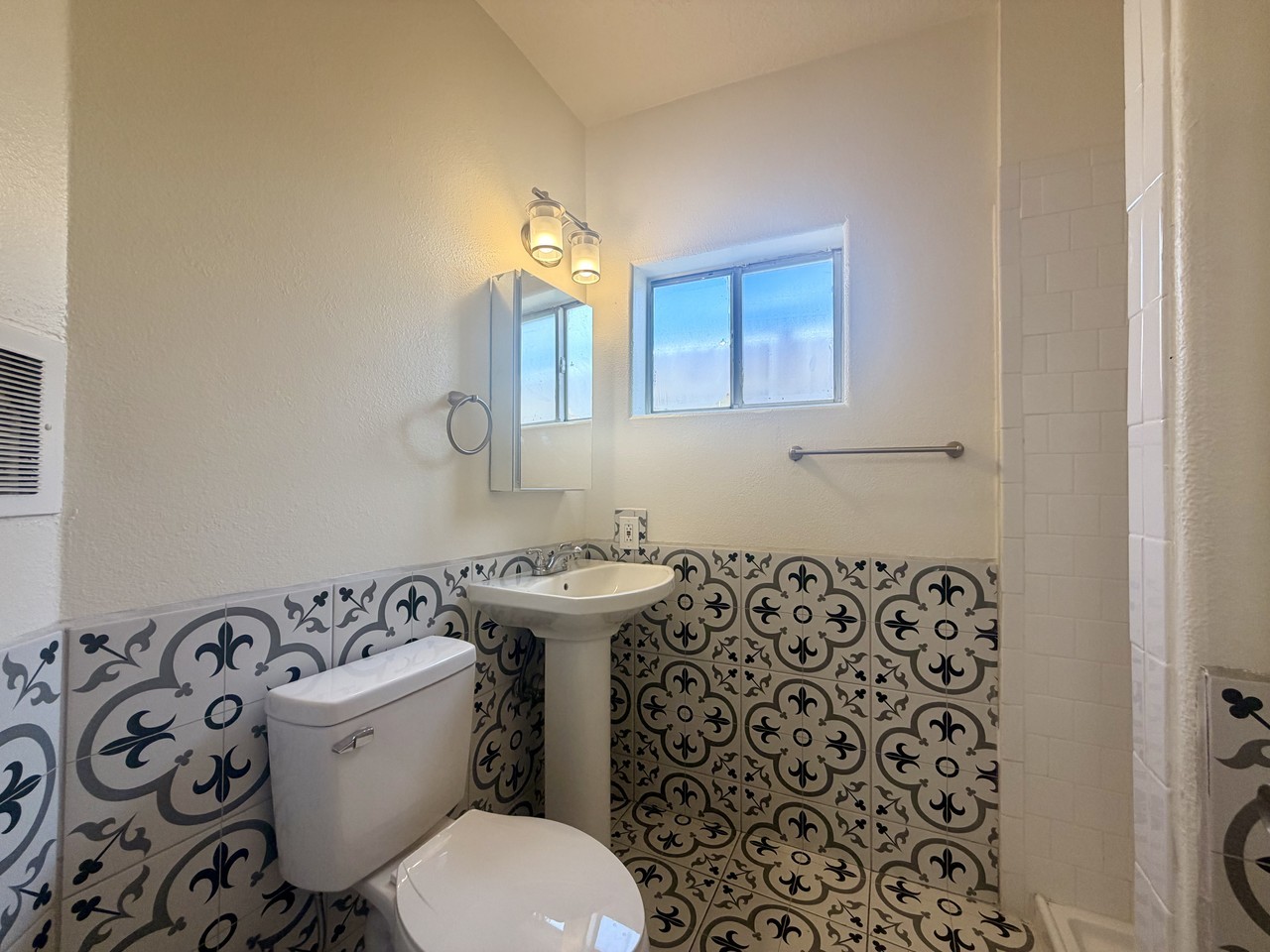 5800 Central Ave Sw - Photo 5 of 11