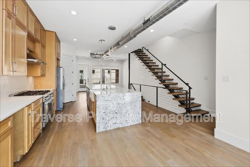 408 Rayner Ave - Photo 5 of 26