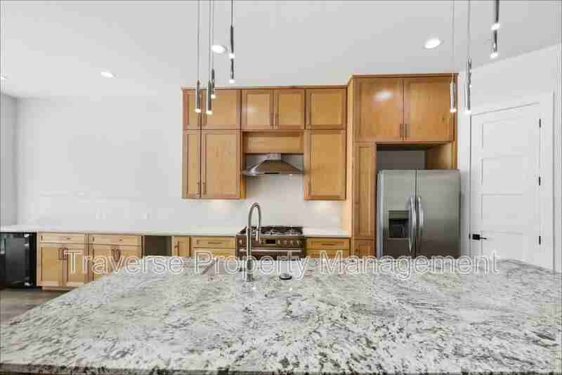 408 Rayner Ave - Photo 6 of 26