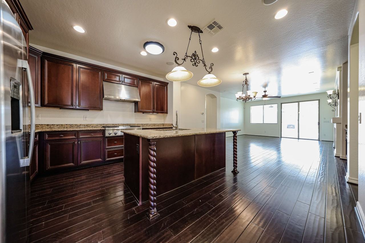 613 W San Carlos Way - Photo 7 of 50