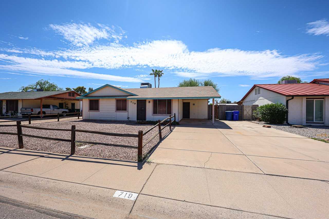 719 W Palomino Dr - Photo 2 of 50