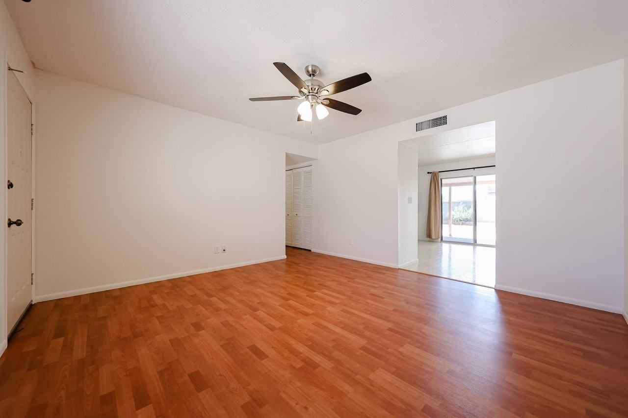 719 W Palomino Dr - Photo 6 of 50