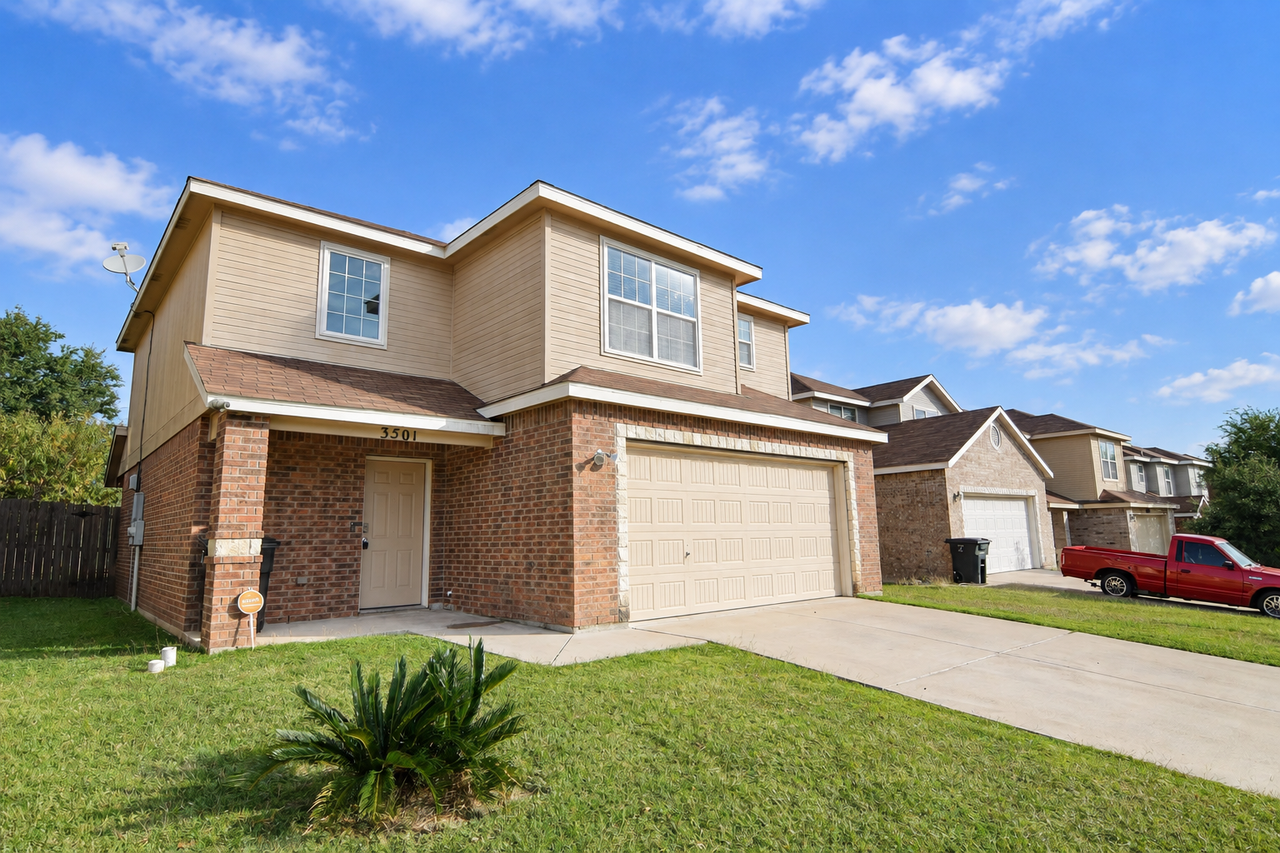 3501 Regency Ct - Photo 3 of 17