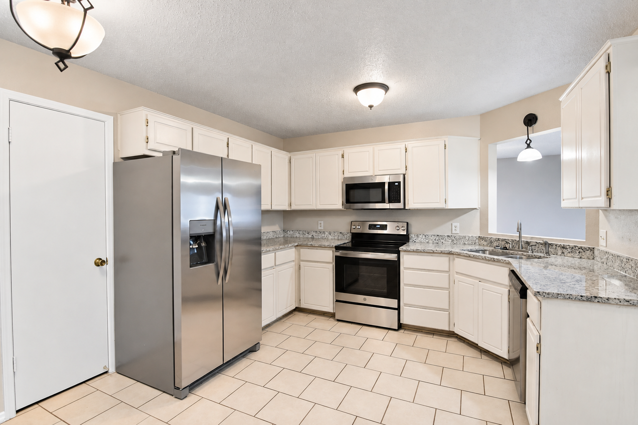 2800 Kim Dr - Photo 4 of 21