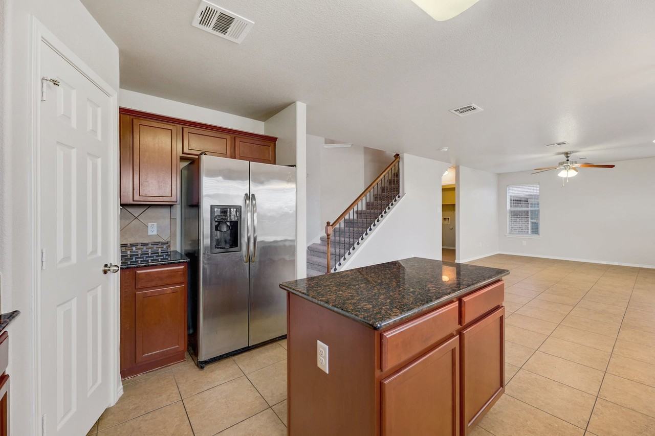 9512 Shimla Dr - Photo 6 of 47