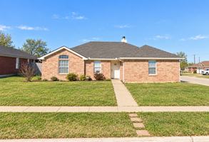 featured image of 4301 Wade Dr