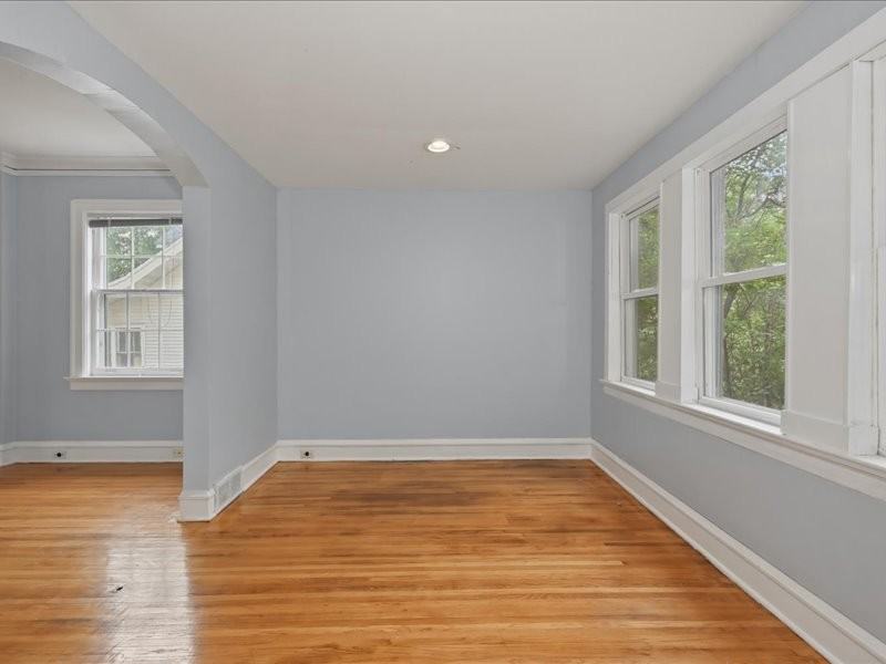 611 Lincoln Pkwy - Photo 6 of 18
