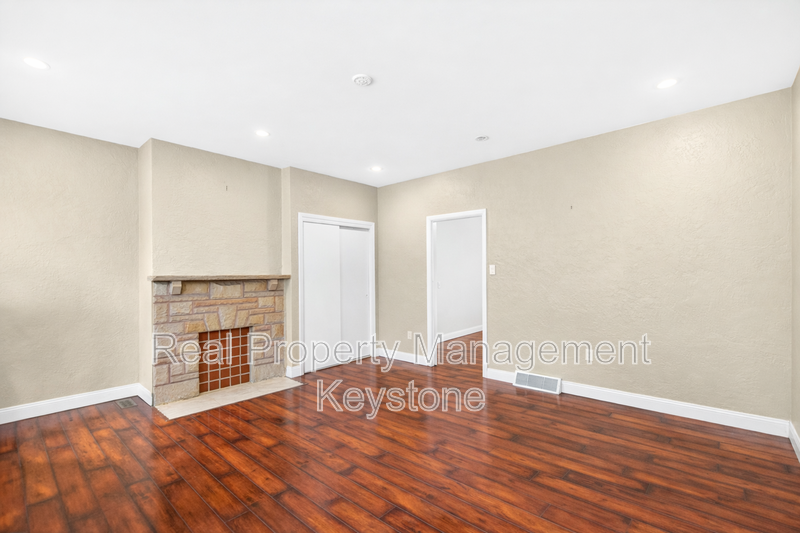 2835 Edwards Way - Photo 2 of 17