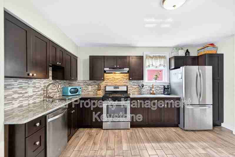 2835 Edwards Way - Photo 3 of 17