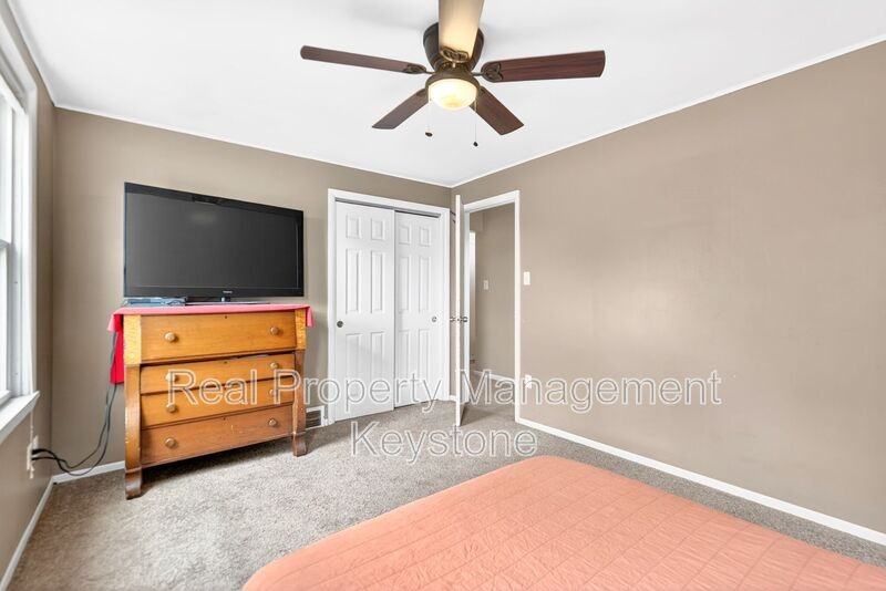 2835 Edwards Way - Photo 6 of 17